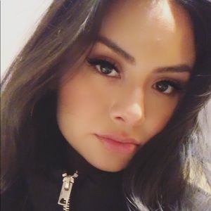 Meet your Posher, Yesica